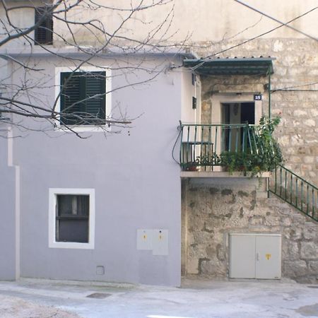Apartments With A Parking Space Omis - 4327 Extérieur photo
