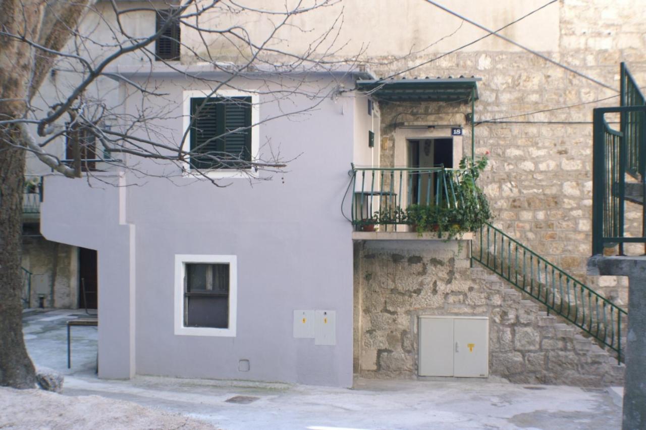 Apartments With A Parking Space Omis - 4327 Extérieur photo